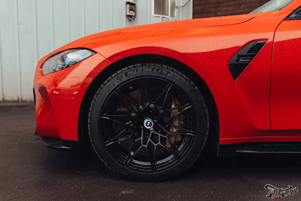 BMW M3 Competition: шиномонтаж с адаптацией и мойка подвески после зимы — как это делаем в Fat Tony
